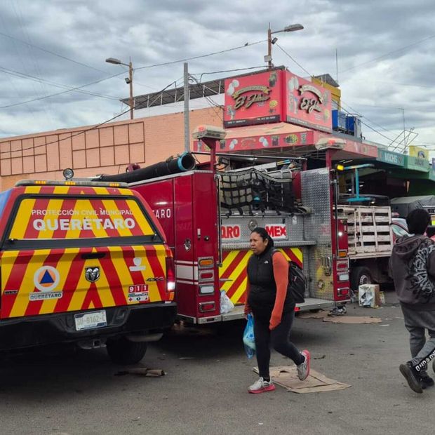 Cuatro Personas Intoxicadas por Químico al Interior de la Central de Abastos en Querétaro.